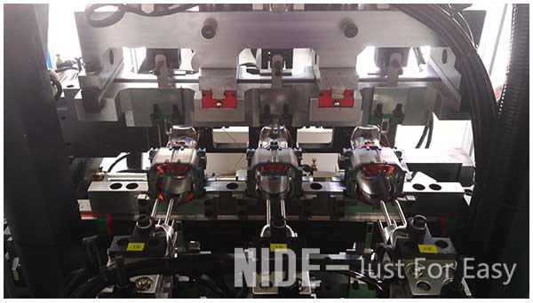 Auto 2 poles three stations stator winding machine-92.jpg