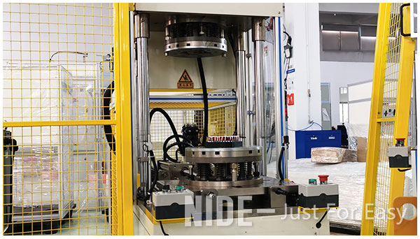 motor stator coil forming machine.jpg